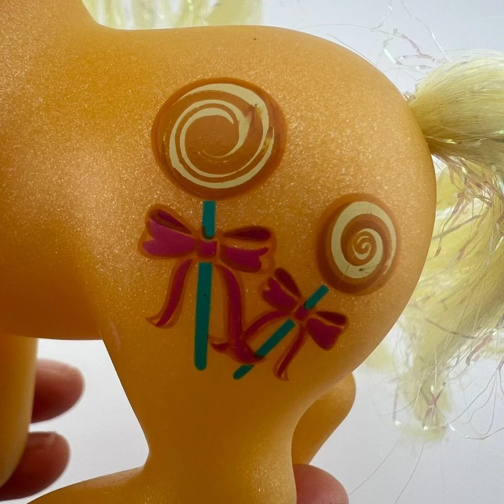 My Little Pony G3 Butterscotch 2003 Hasbro Yellow Glitter Celebration Pony